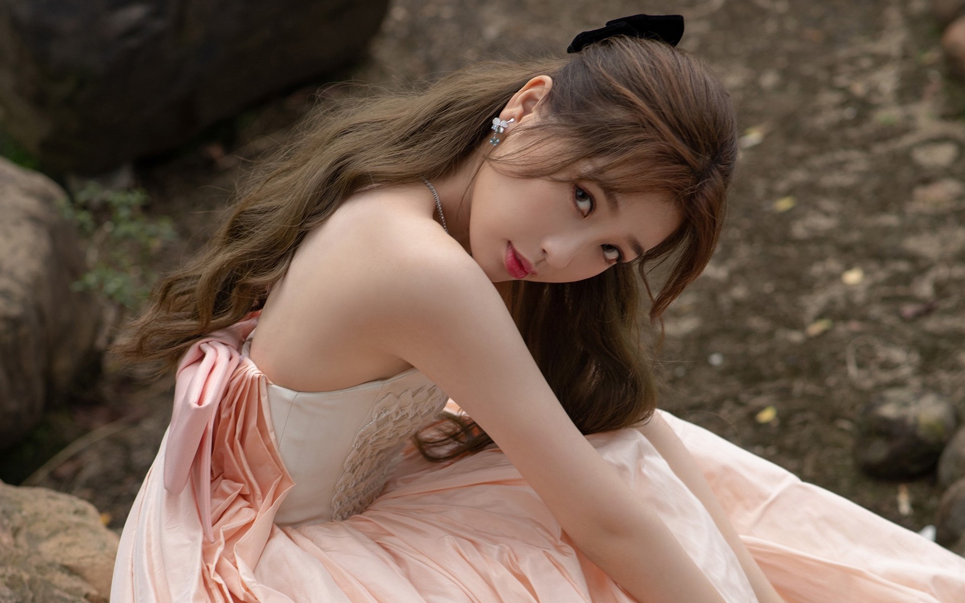 _青少年极限冲浪:海浪中的青春印记_,冲浪极限运动